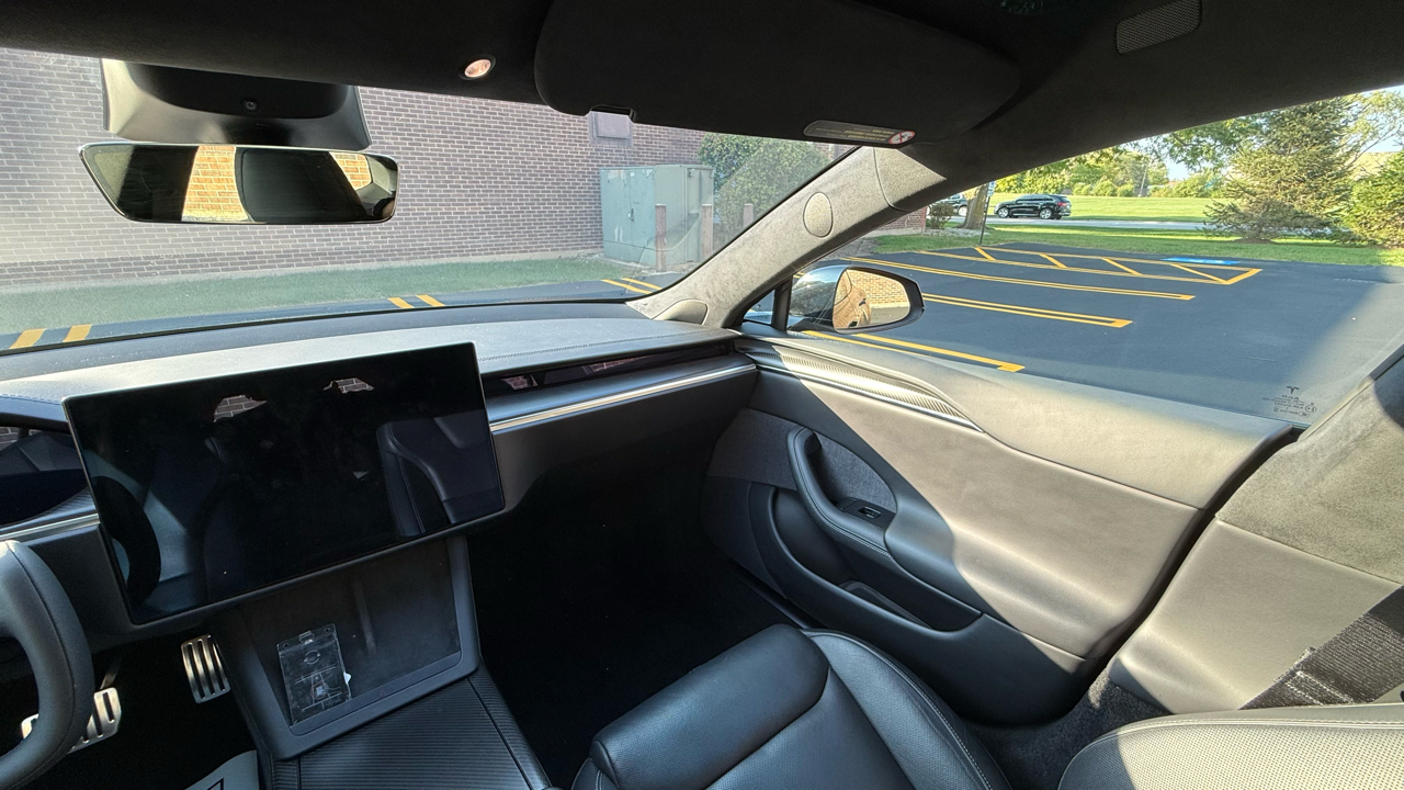 Tesla Model S Plaid AWD 2021 Tesla Model S Plaid AWD 2021