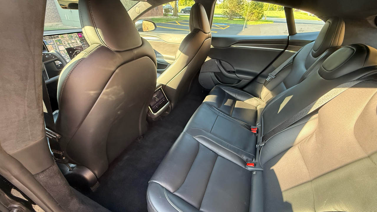 Tesla Model S Plaid AWD 2021 Tesla Model S Plaid AWD 2021