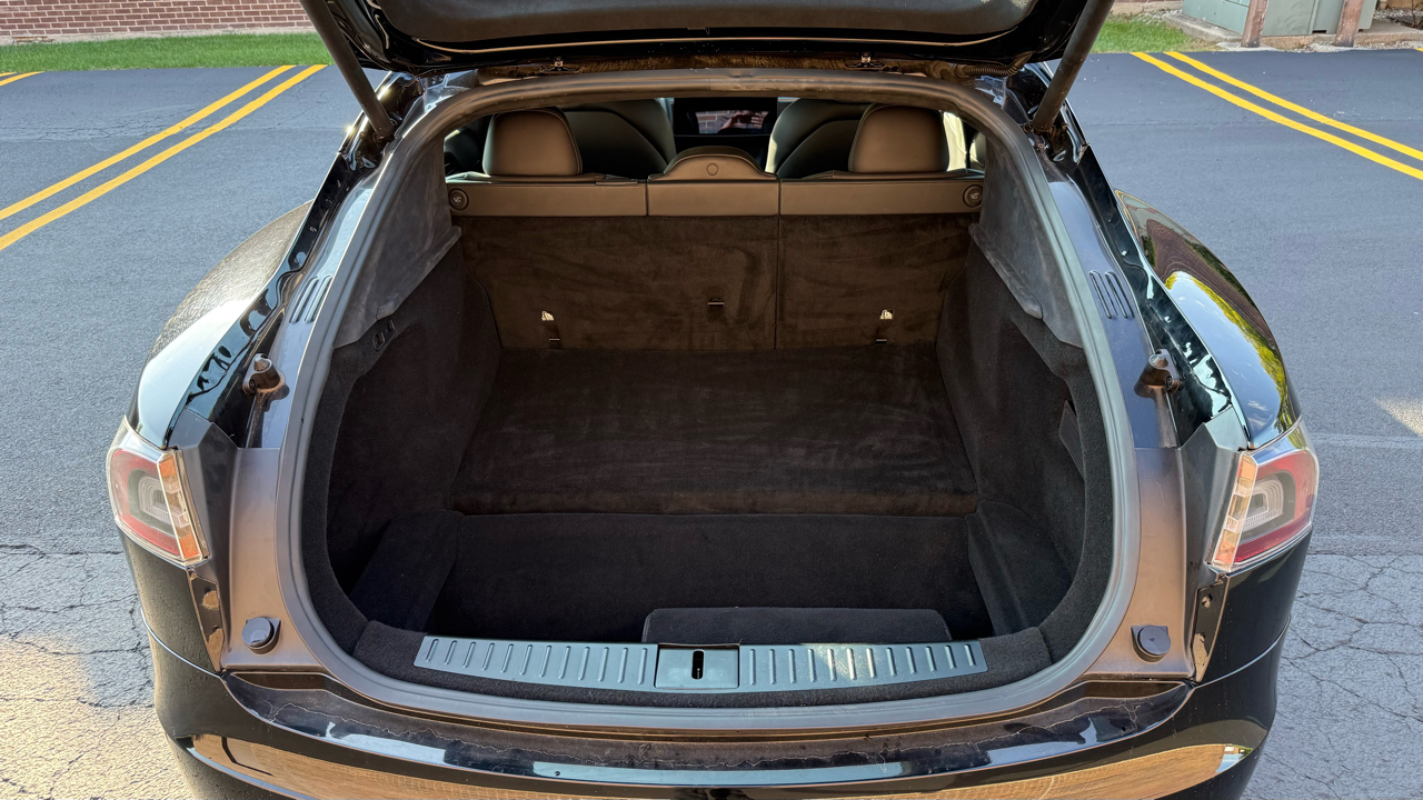 Tesla Model S Plaid AWD 2021 Tesla Model S Plaid AWD 2021