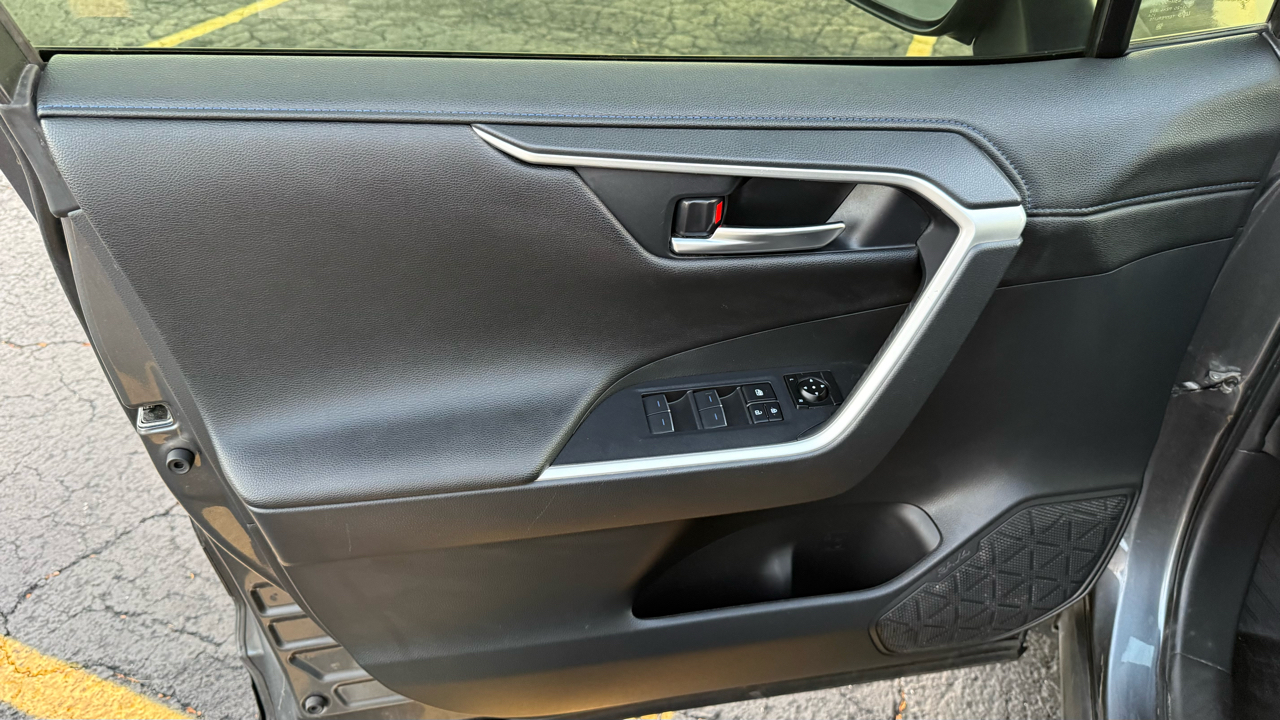 Toyota RAV4 Hybrid XSE 2022 Toyota RAV4 Hybrid XSE 2022