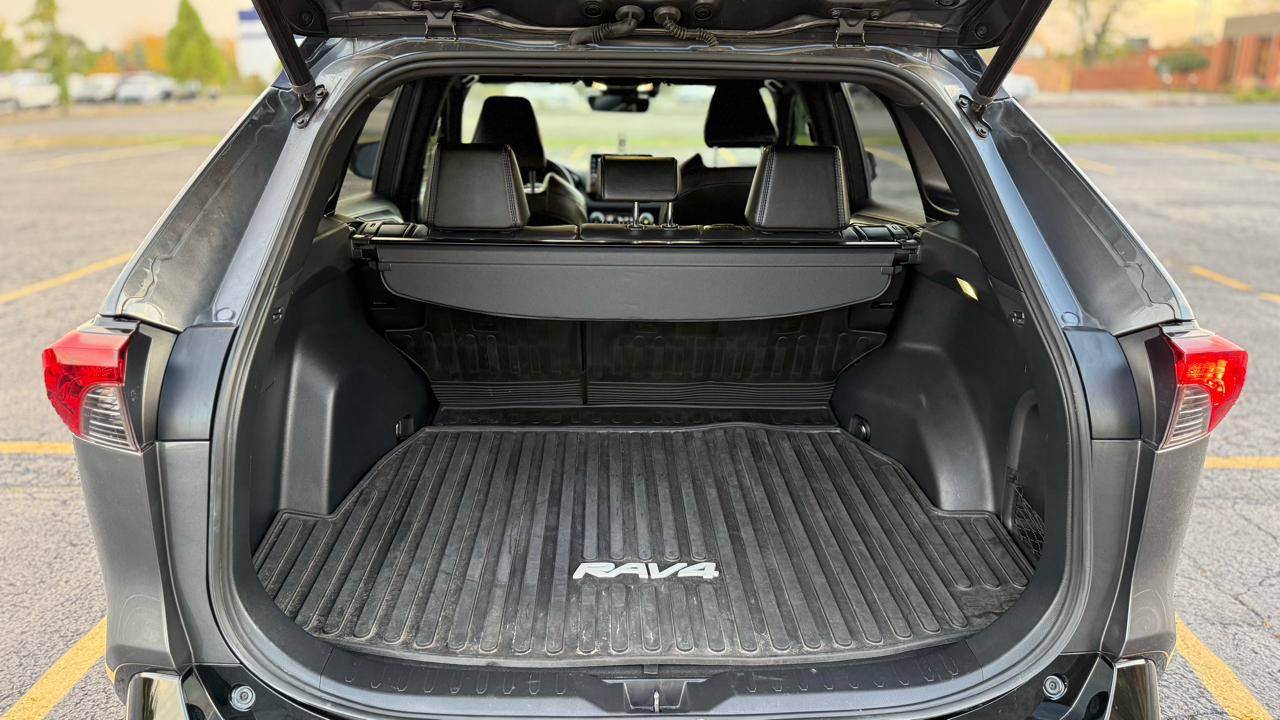 Toyota RAV4 Hybrid XSE 2022 Toyota RAV4 Hybrid XSE 2022