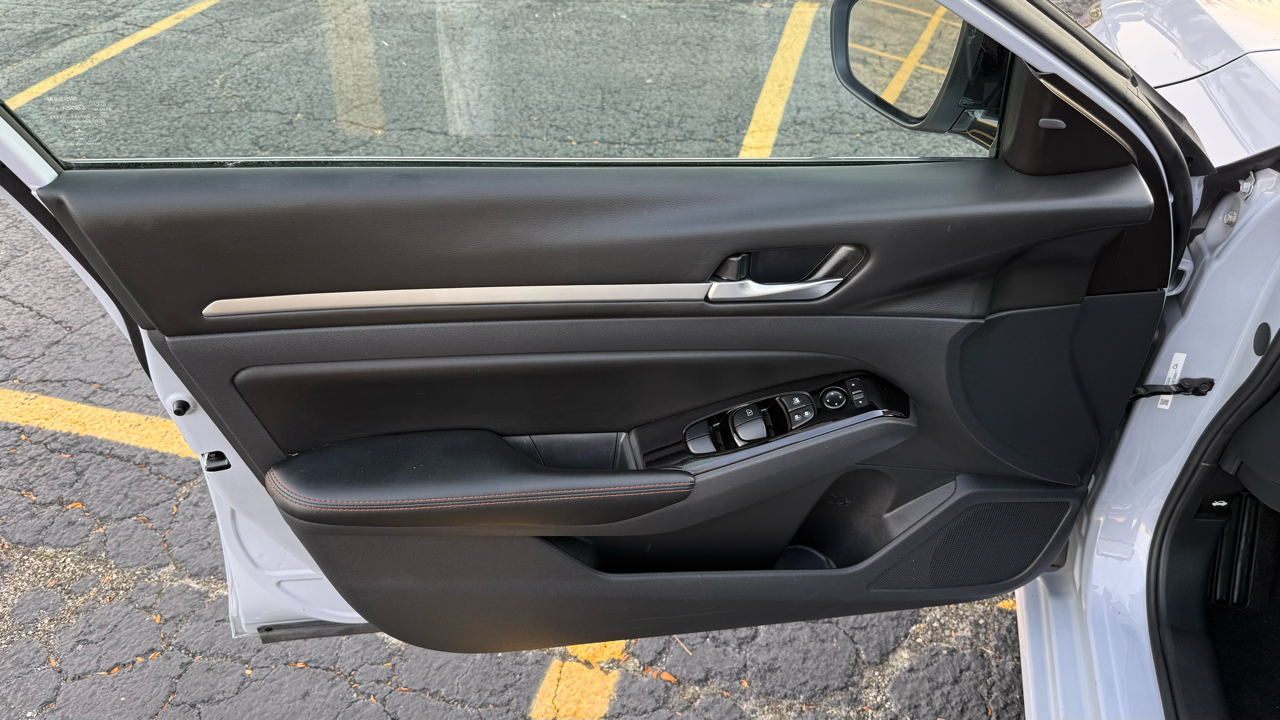 Nissan Altima 2.5 SR 2025 Nissan Altima 2.5 SR 2025