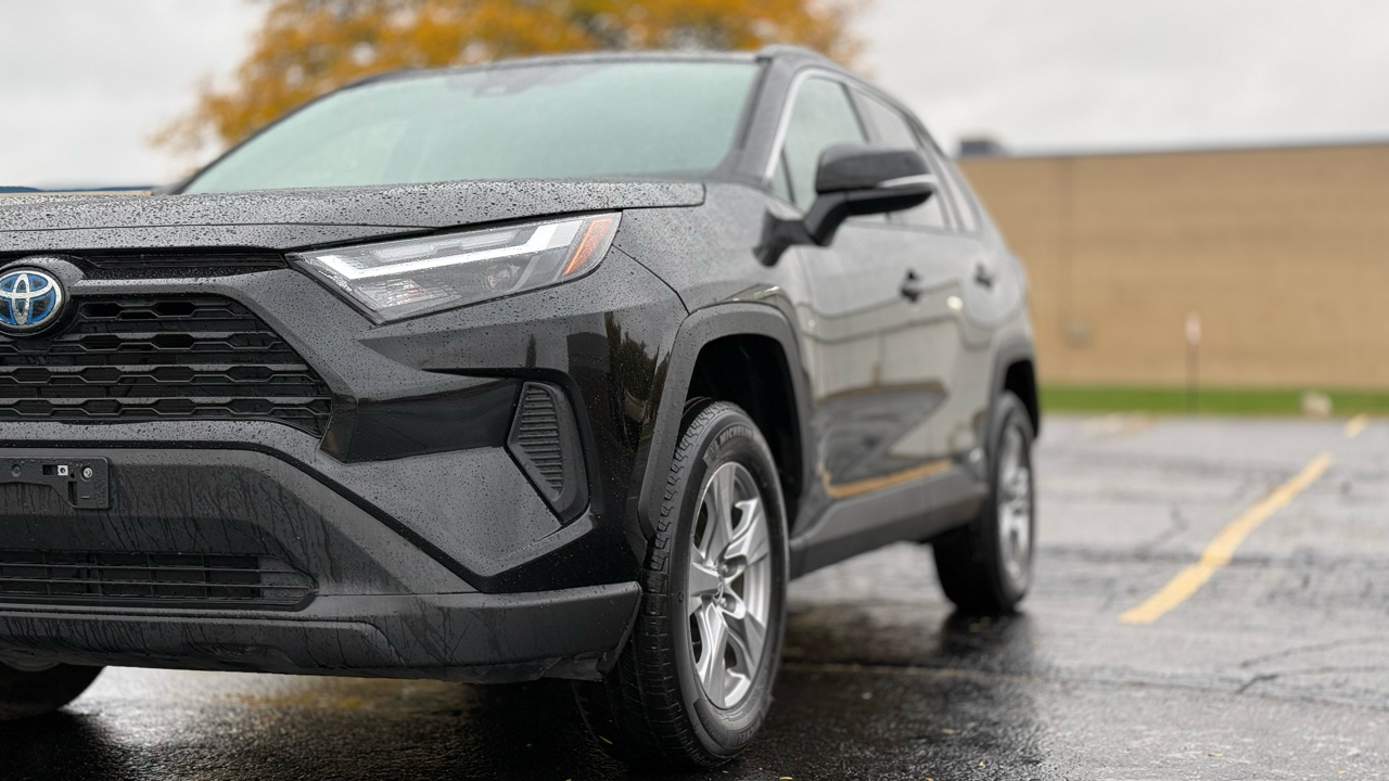 Toyota RAV4 Hybrid XLE 2024 Toyota RAV4 Hybrid XLE 2024