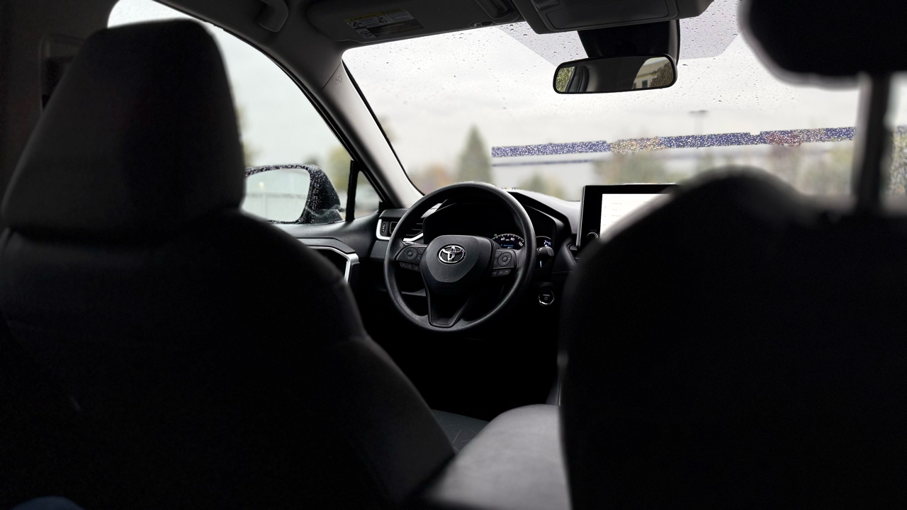 Toyota RAV4 Hybrid XLE 2024 Toyota RAV4 Hybrid XLE 2024