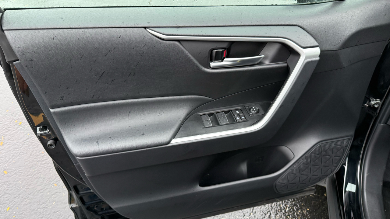 Toyota RAV4 Hybrid XLE 2024 Toyota RAV4 Hybrid XLE 2024