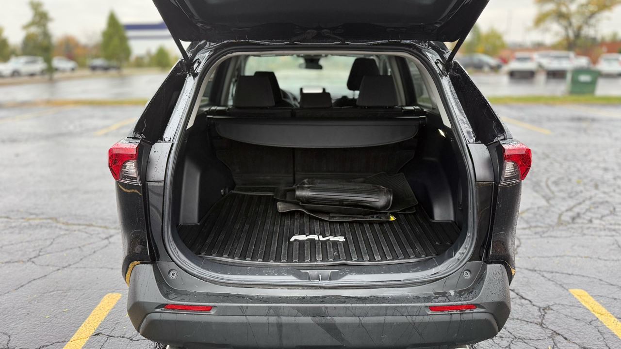 Toyota RAV4 Hybrid XLE 2024 Toyota RAV4 Hybrid XLE 2024