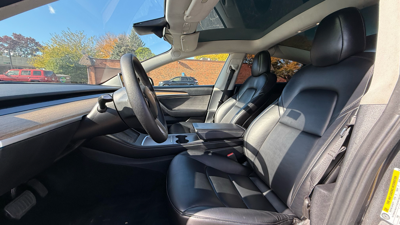 Tesla Model 3 Standard Range Plus 2022 Tesla Model 3 Standard Range Plus 2022