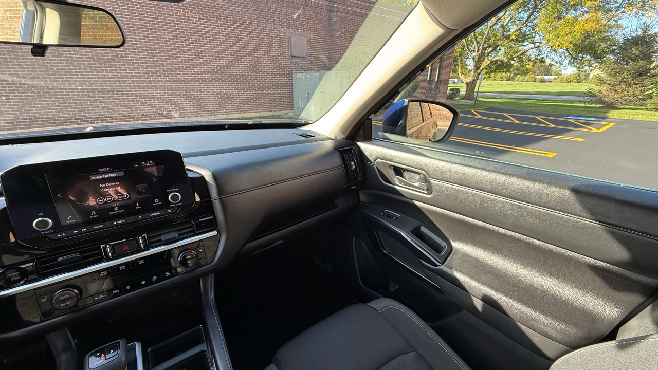 Nissan Pathfinder SV 2025 Nissan Pathfinder SV 2025