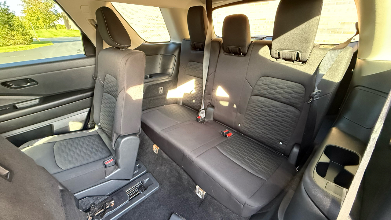 Nissan Pathfinder SV 2025 Nissan Pathfinder SV 2025