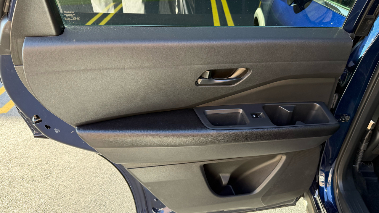 Nissan Pathfinder SV 2025 Nissan Pathfinder SV 2025