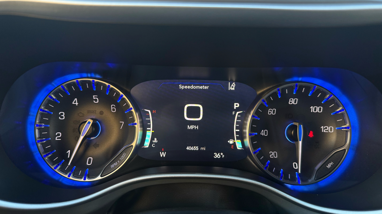 Chrysler Pacifica Select 2025