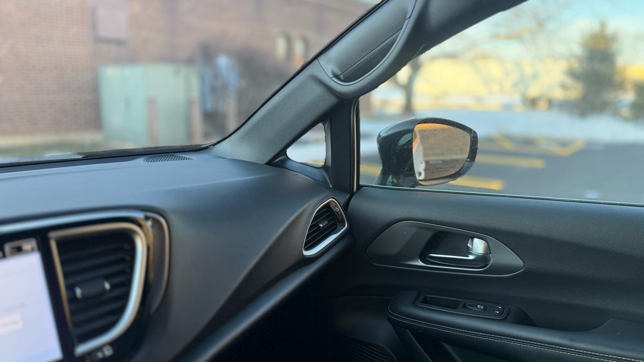 Chrysler Pacifica Select 2025