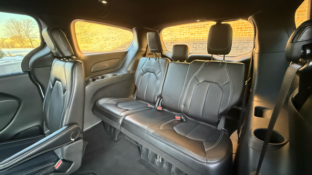 Chrysler Pacifica Select 2025