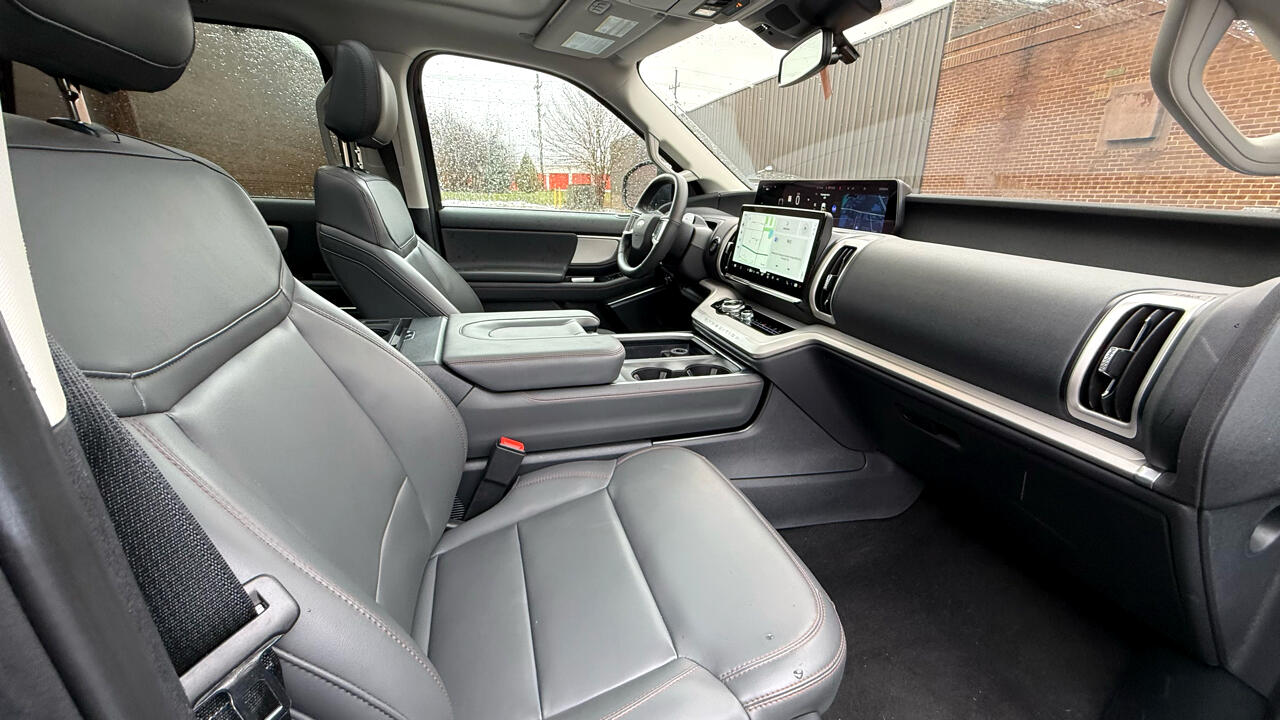 Ford Expedition Active 4WD 2025