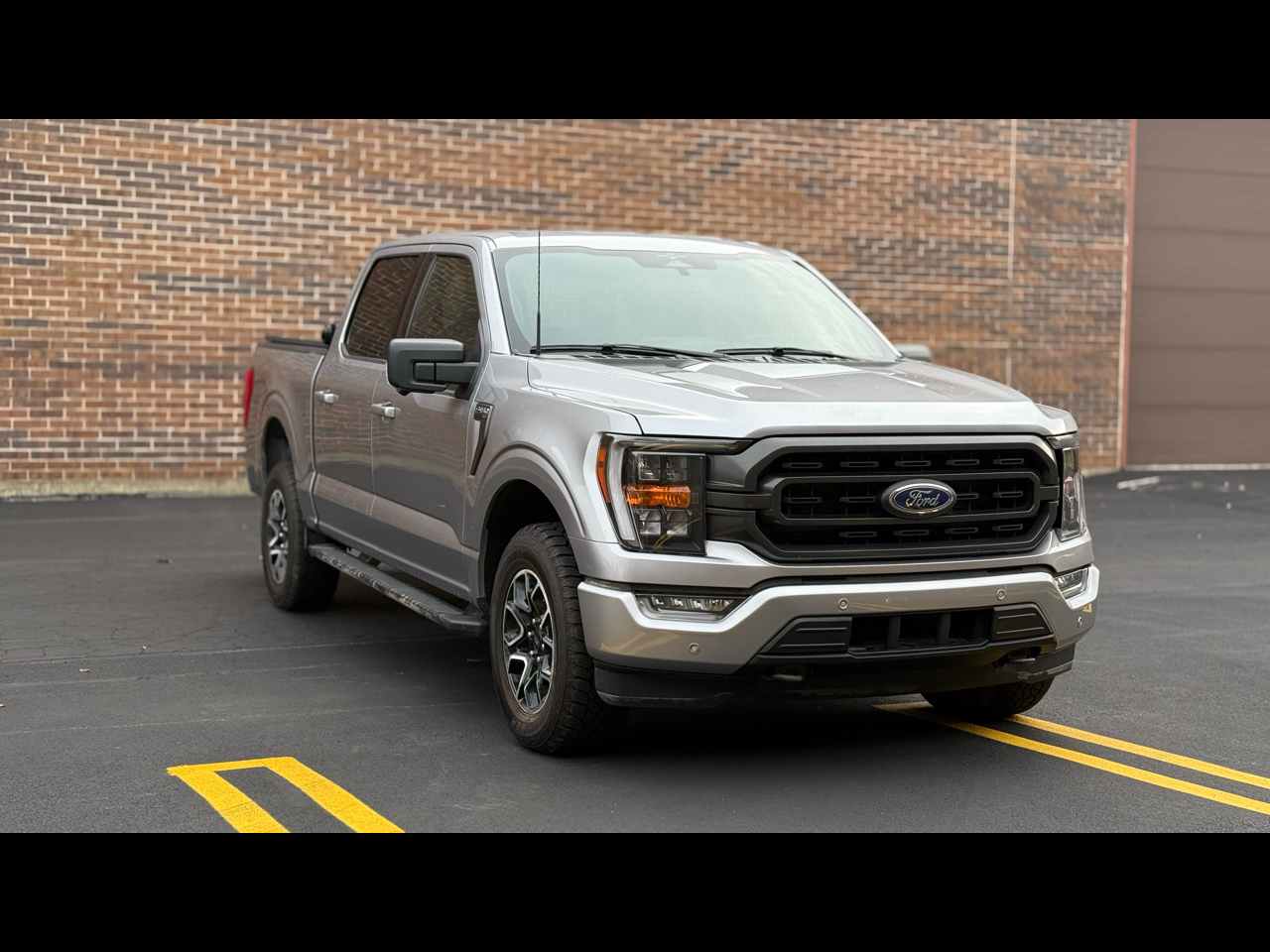 Ford F-150 Lariat SuperCrew 5.5-ft. Bed 4WD 2023
