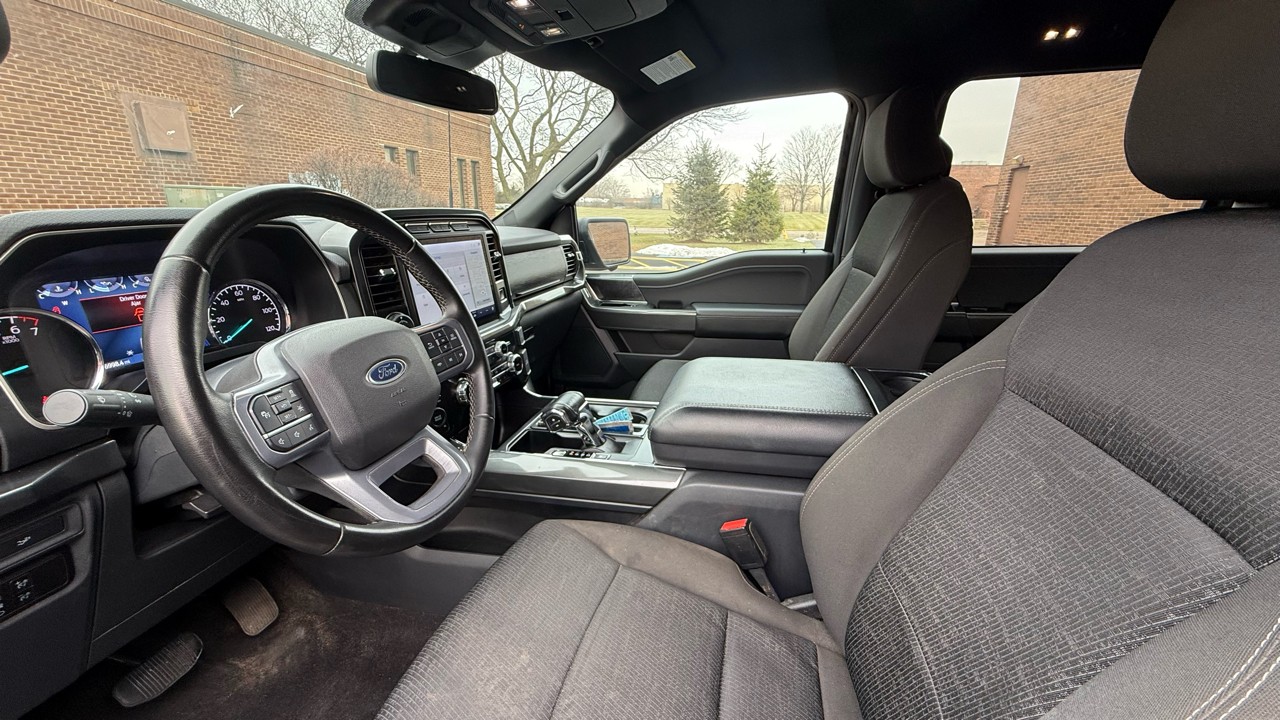 Ford F-150 Lariat SuperCrew 5.5-ft. Bed 4WD 2023