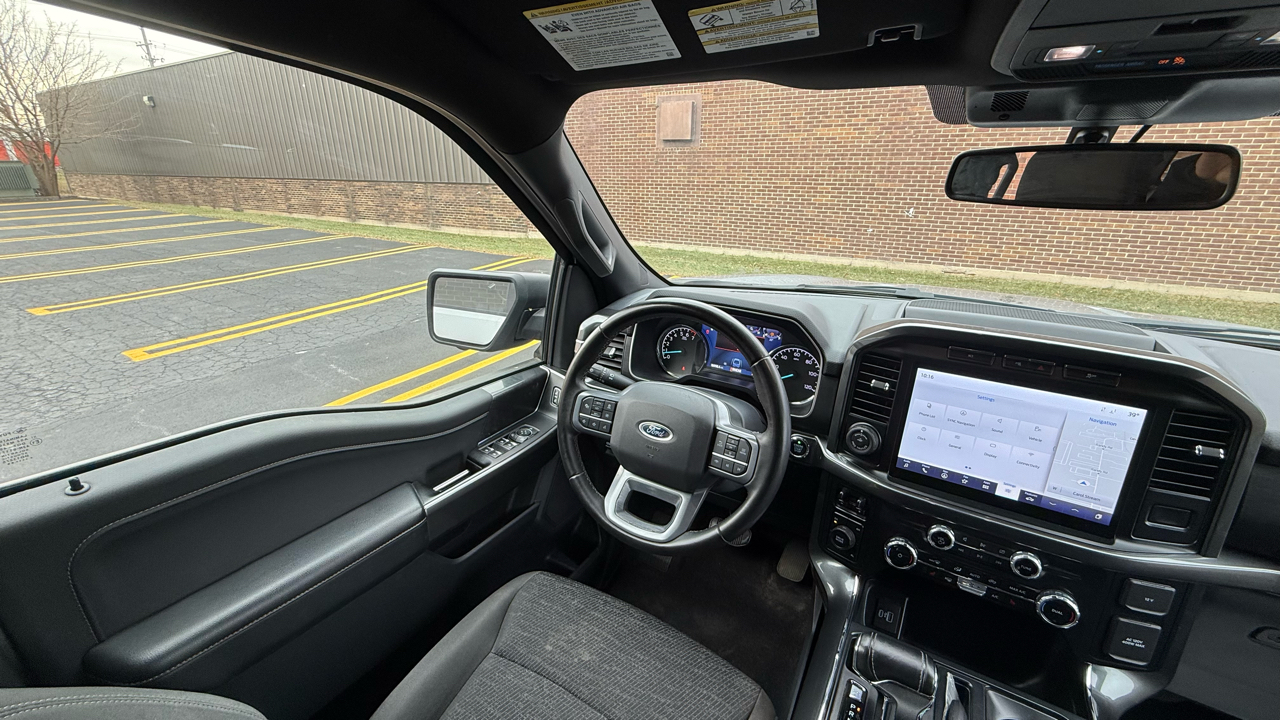 Ford F-150 Lariat SuperCrew 5.5-ft. Bed 4WD 2023