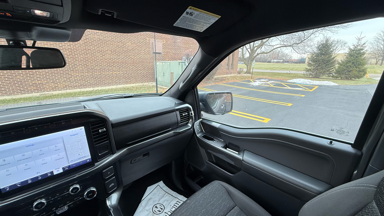 Ford F-150 Lariat SuperCrew 5.5-ft. Bed 4WD 2023