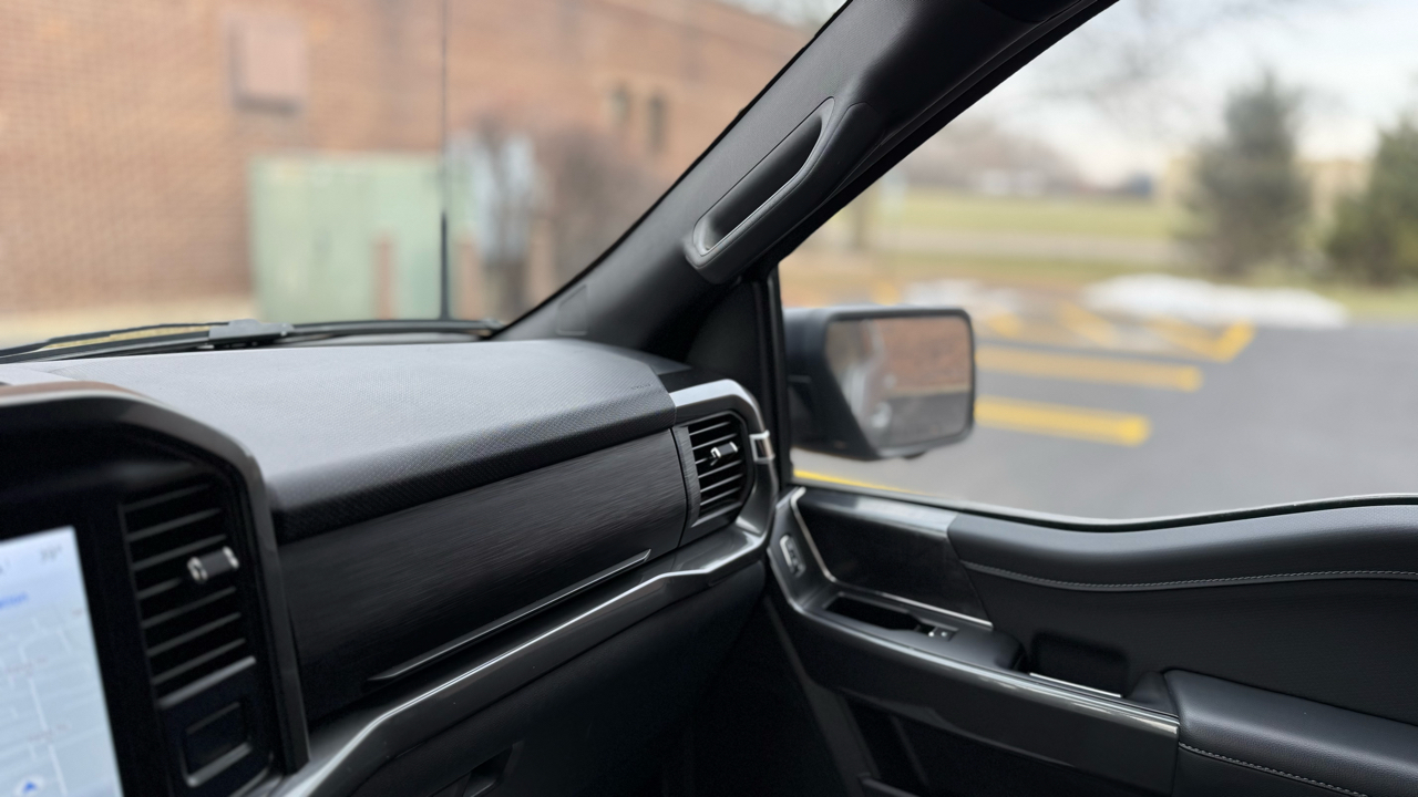 Ford F-150 Lariat SuperCrew 5.5-ft. Bed 4WD 2023