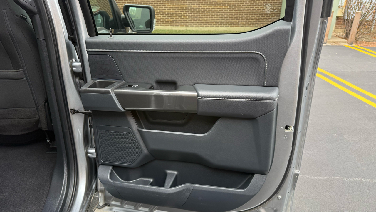 Ford F-150 Lariat SuperCrew 5.5-ft. Bed 4WD 2023