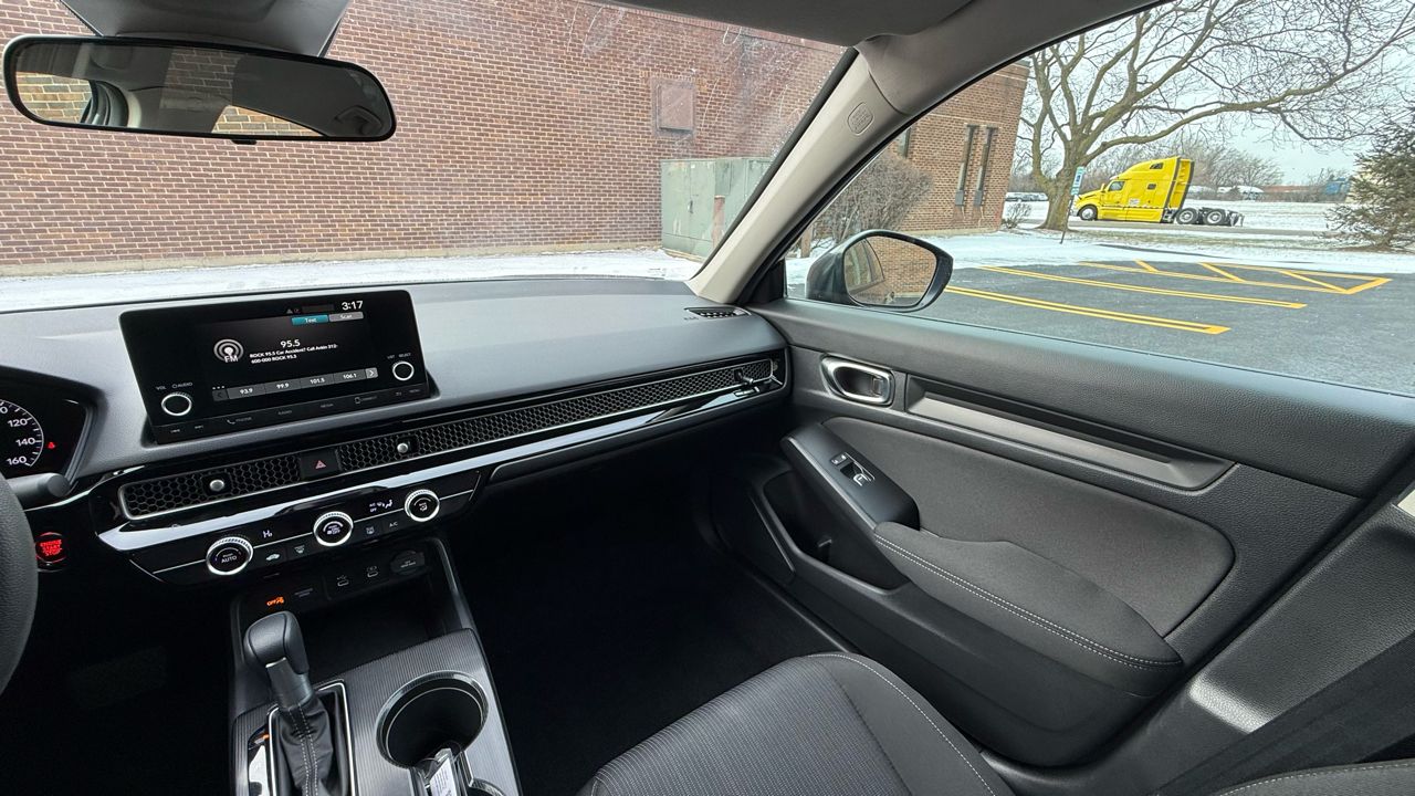 Honda Civic LX Sedan CVT 2025