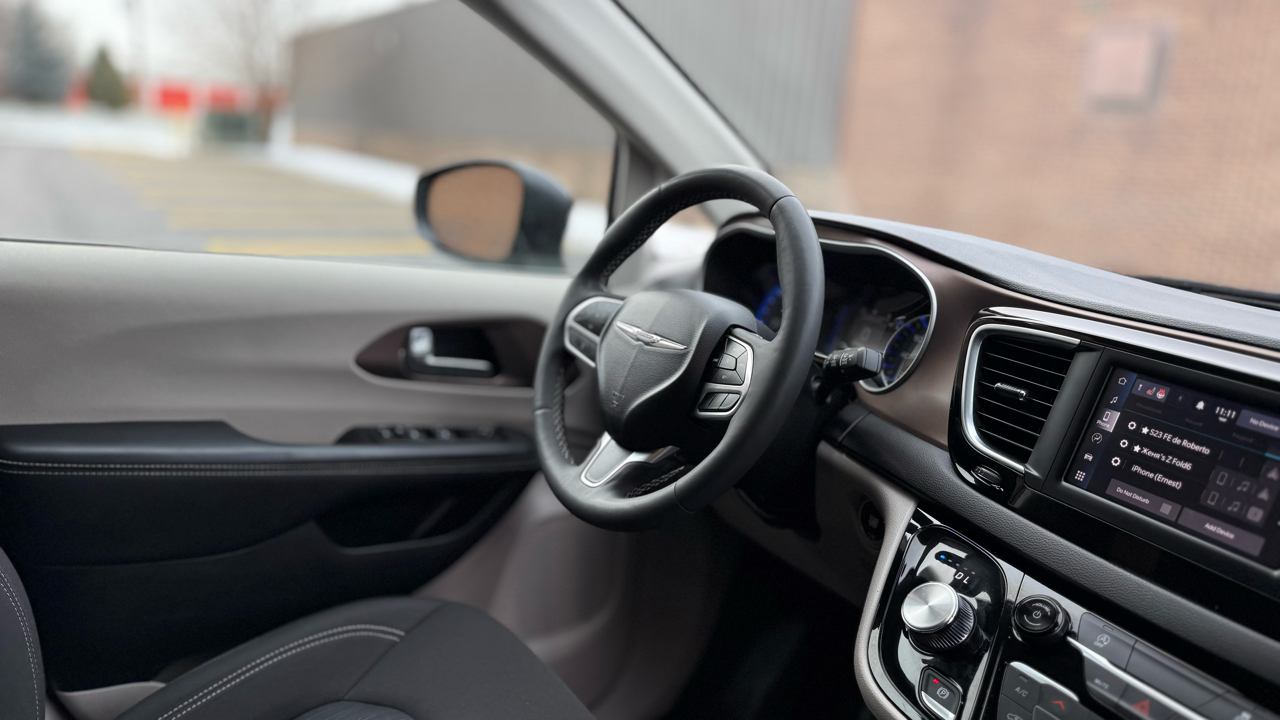 Chrysler Voyager LX 2024