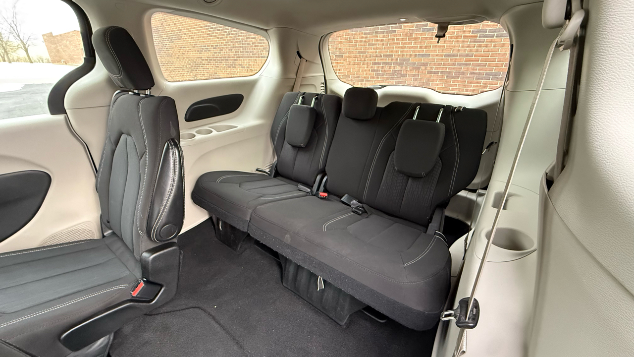 Chrysler Voyager LX 2024