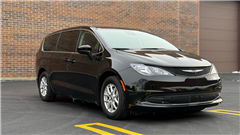 2024 Chrysler Voyager 