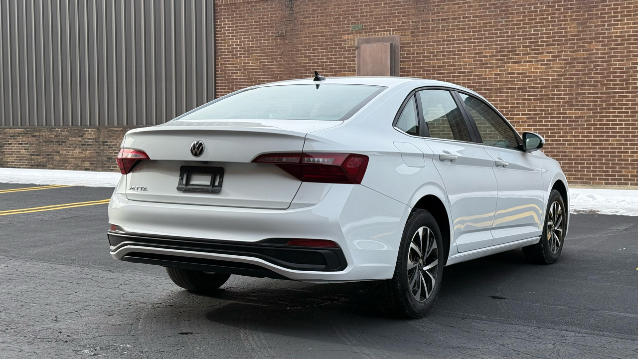 Volkswagen Jetta S 2024