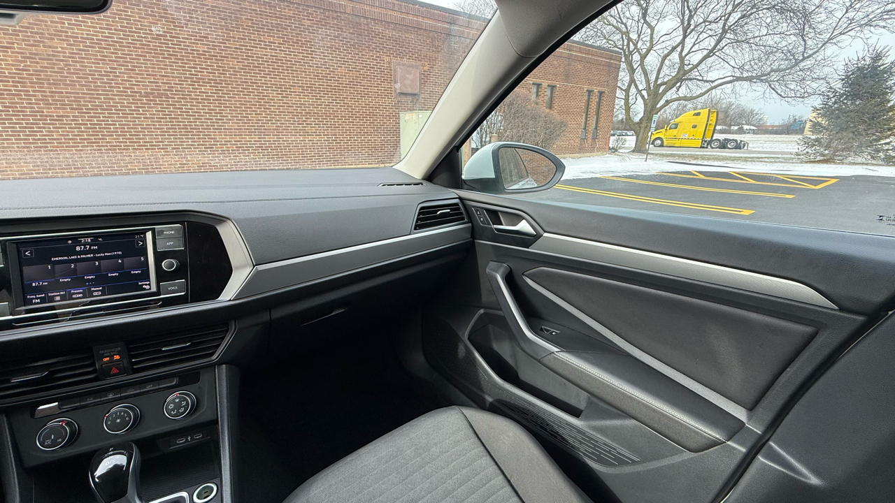 Volkswagen Jetta S 2024