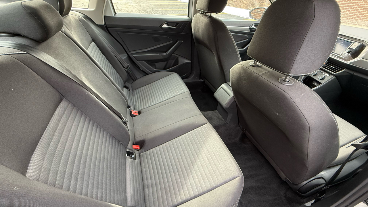 Volkswagen Jetta S 2024