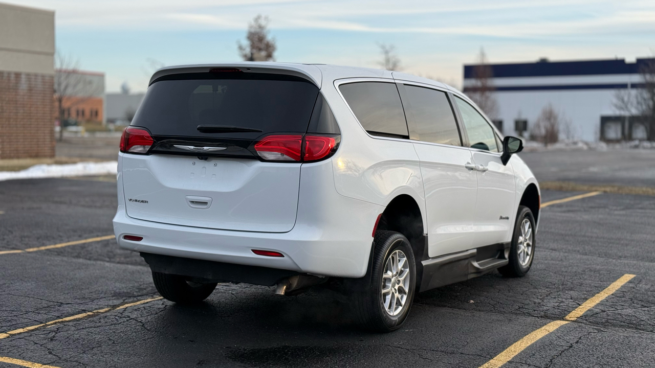 Chrysler Voyager LX 2023