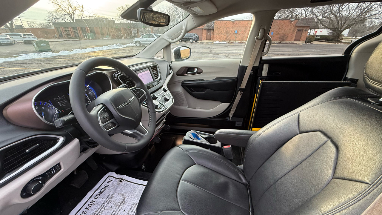 Chrysler Voyager LX 2023