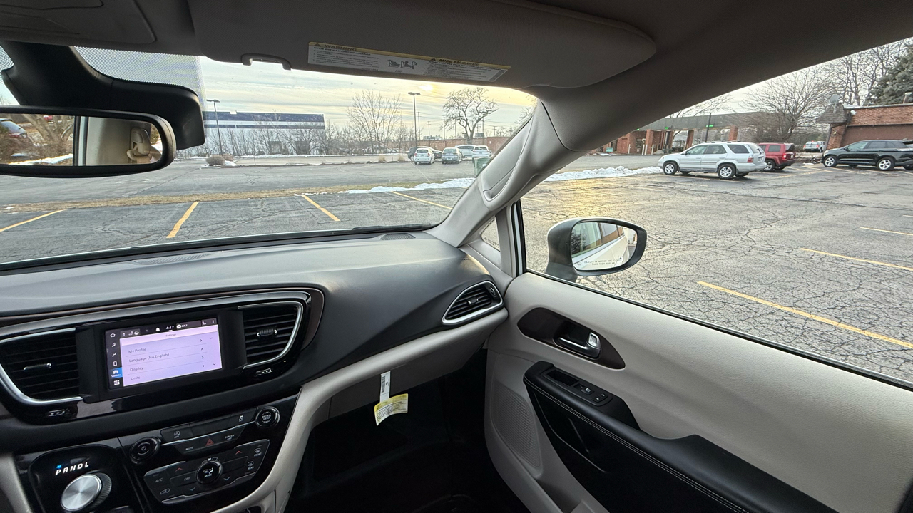 Chrysler Voyager LX 2023