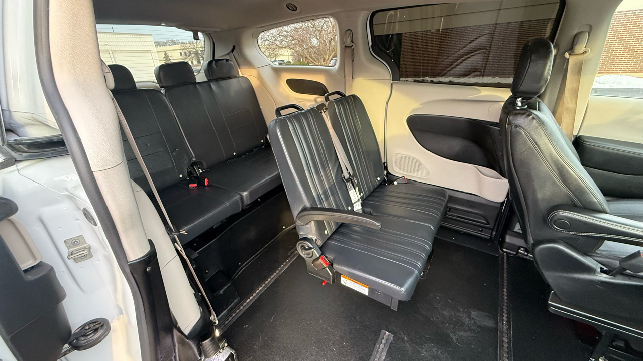 Chrysler Voyager LX 2023