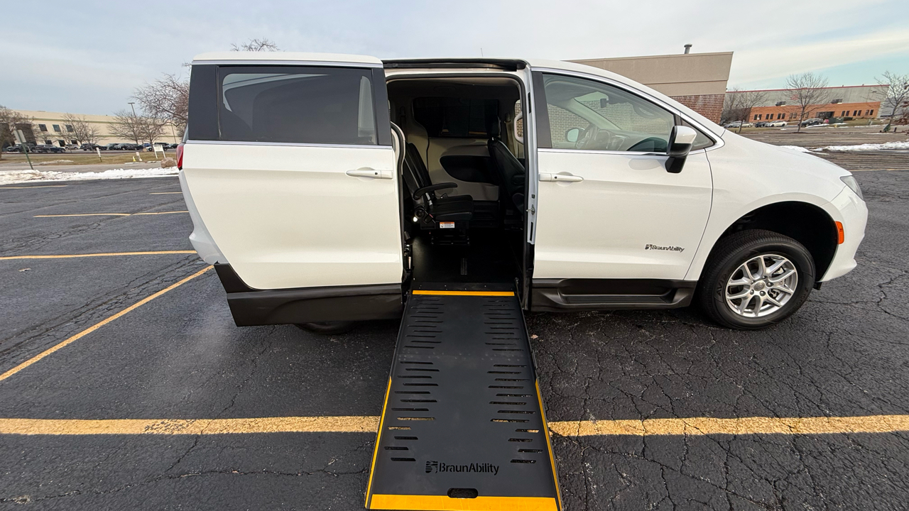 Chrysler Voyager LX 2023