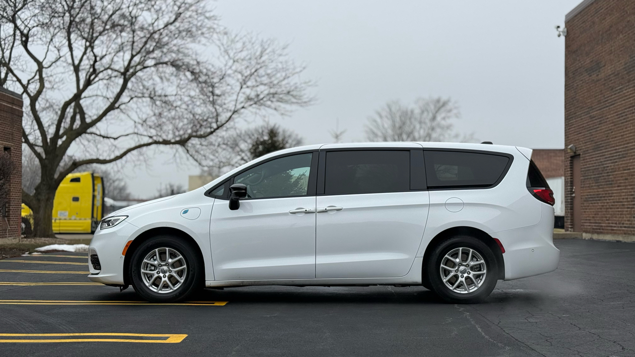 Chrysler Pacifica Hybrid Select 2024
