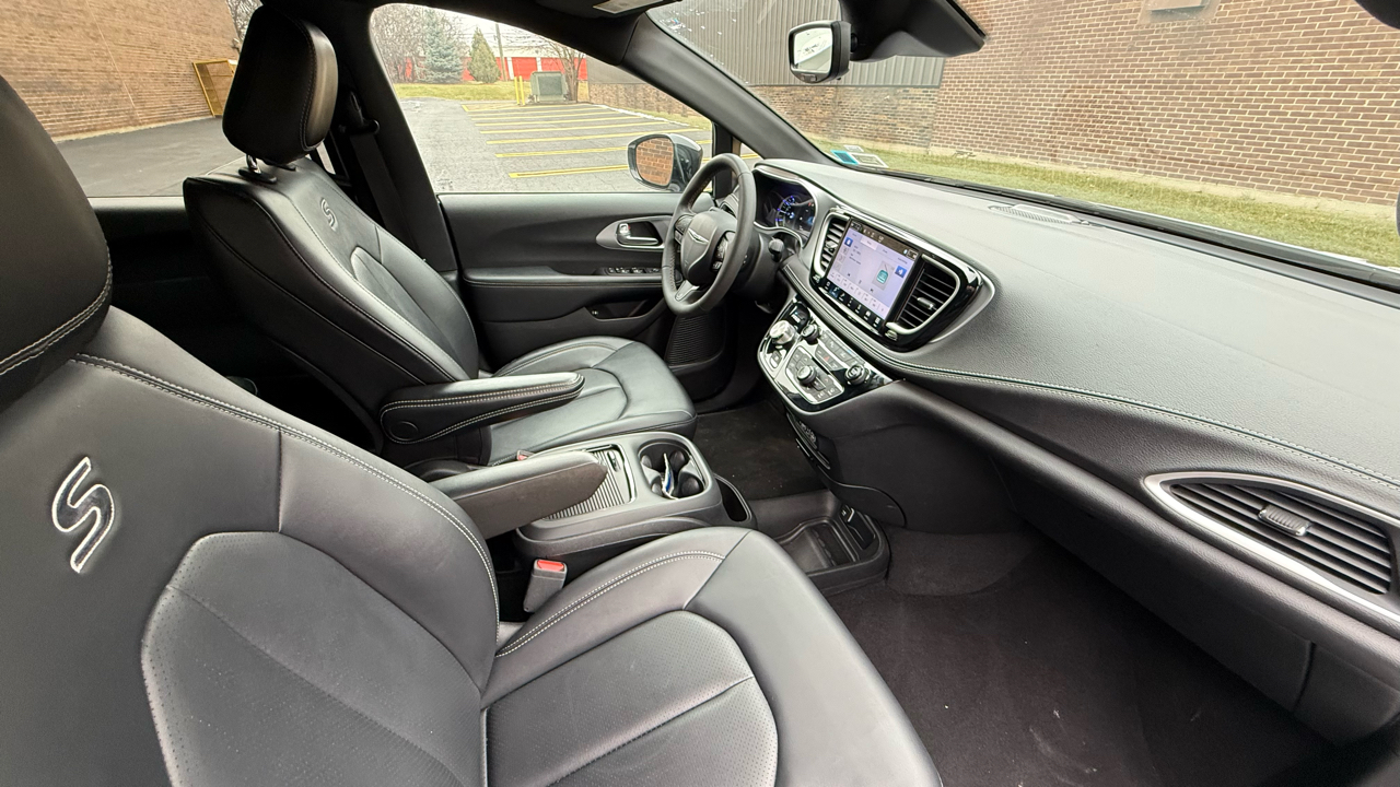 Chrysler Pacifica Hybrid Select 2024