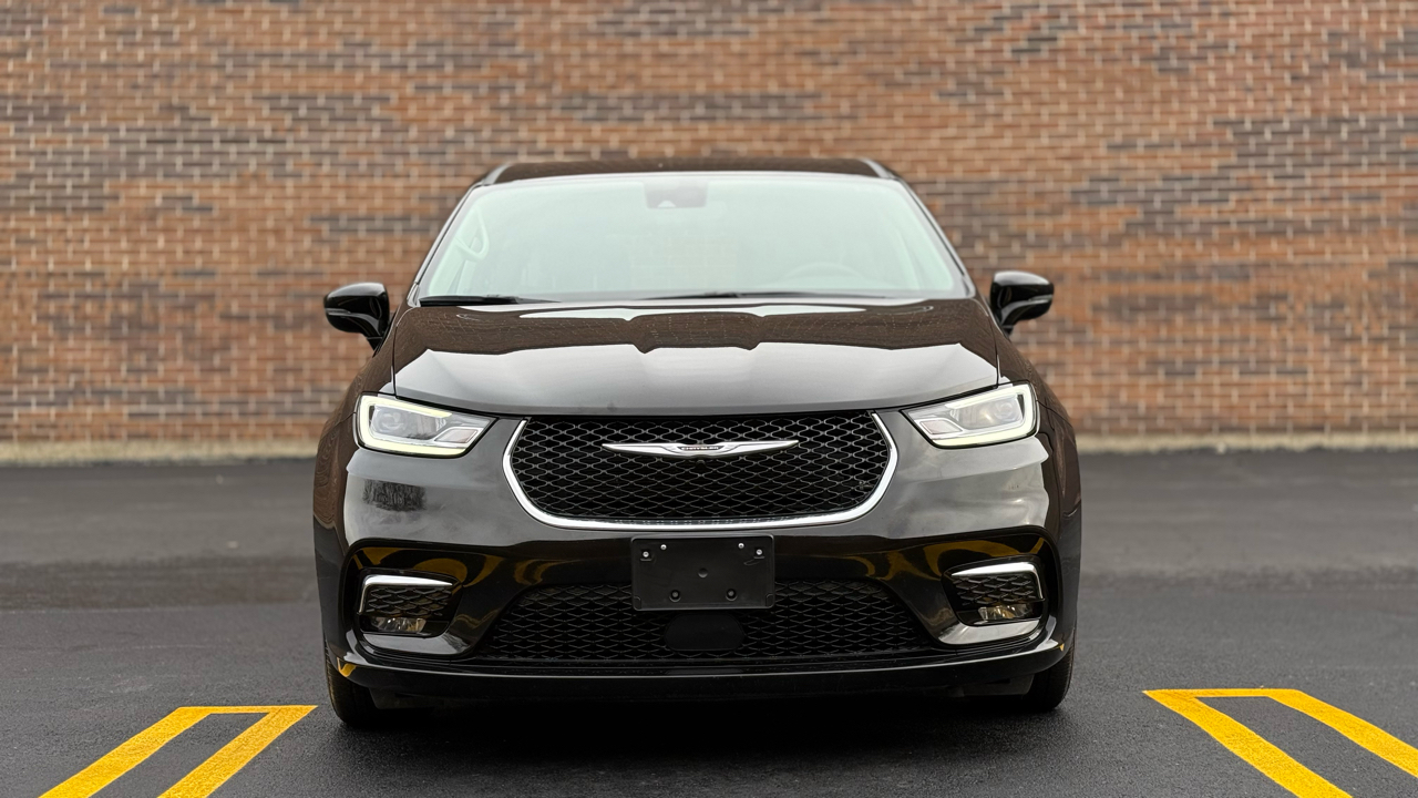 Chrysler Pacifica Touring L 2024