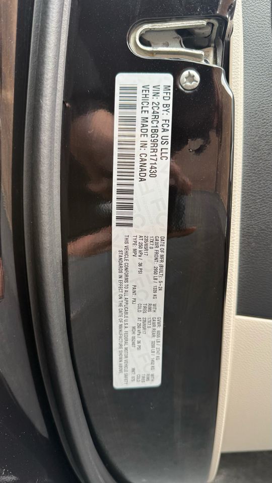 Chrysler Pacifica Touring L 2024