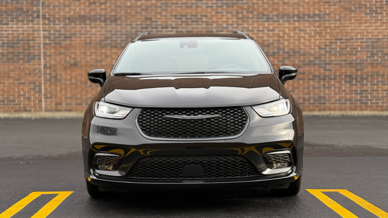 Chrysler Pacifica Limited 2025