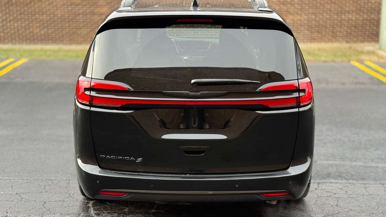 Chrysler Pacifica Limited 2025