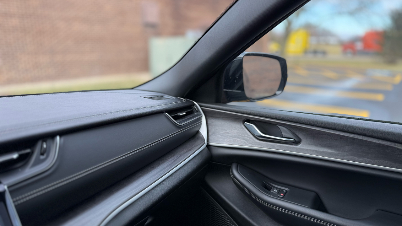 Jeep Grand Cherokee L Limited 4WD 2024