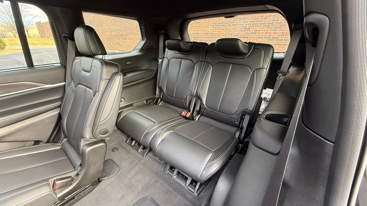 Jeep Grand Cherokee L Limited 4WD 2024