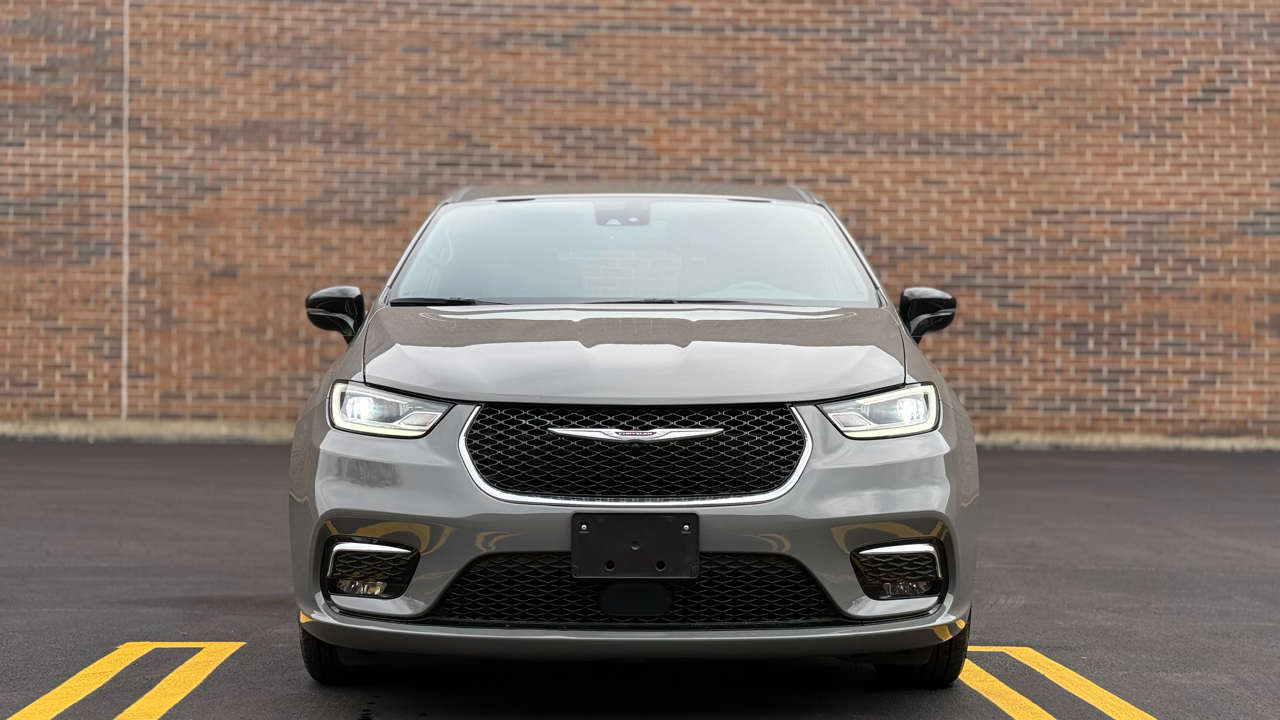 Chrysler Pacifica Select 2025