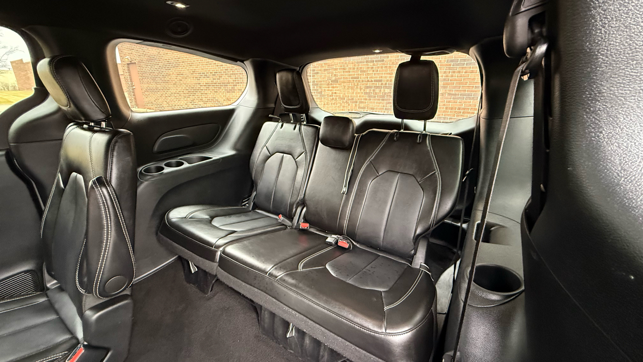 Chrysler Pacifica Select 2025