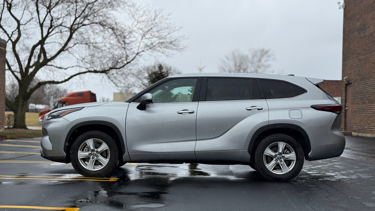 Toyota Highlander XLE 2025