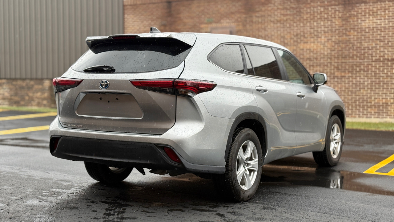 Toyota Highlander XLE 2025
