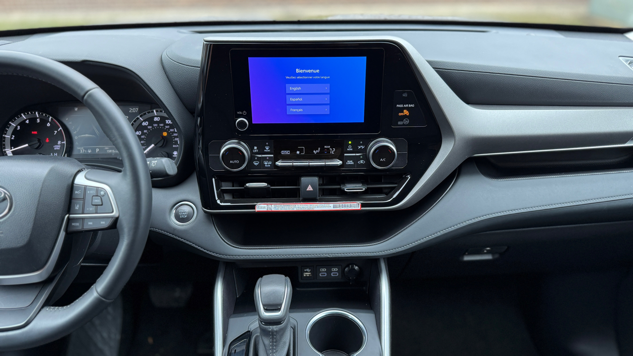 Toyota Highlander XLE 2025