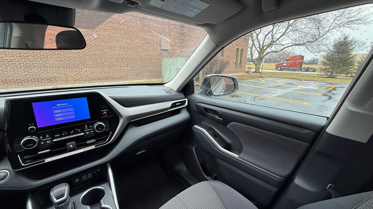 Toyota Highlander XLE 2025
